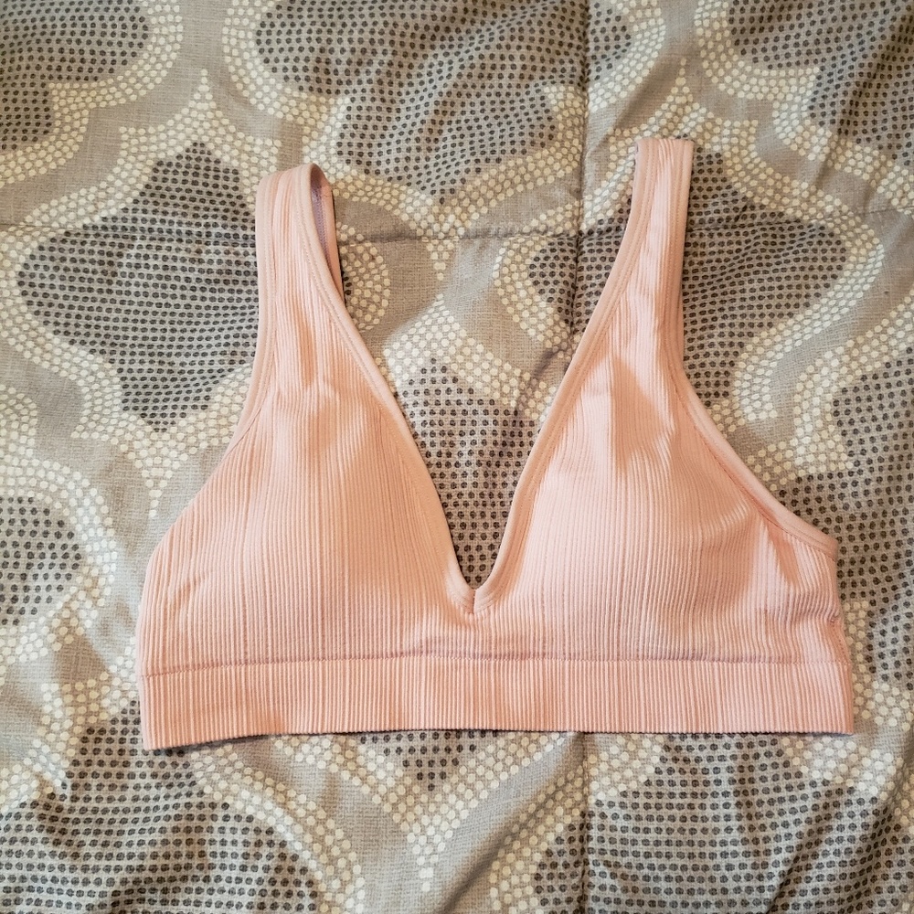NWOT PINK Weekend Seamless Bralette